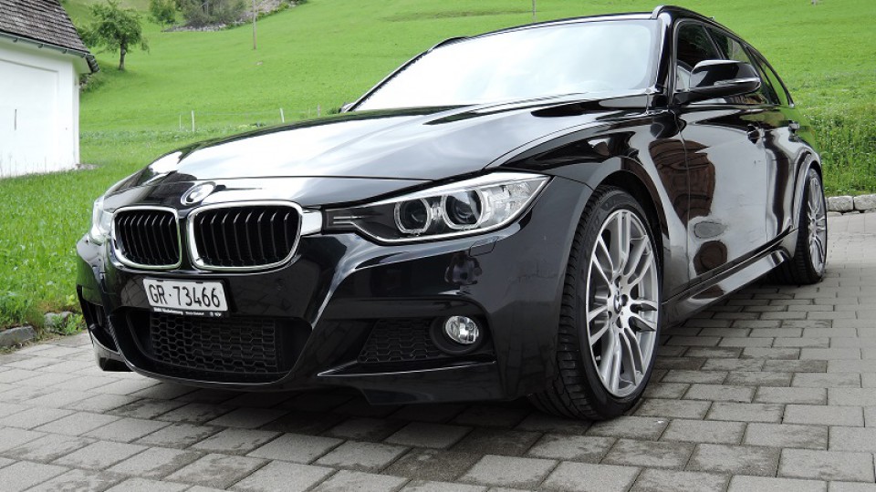 BMW 328i F31